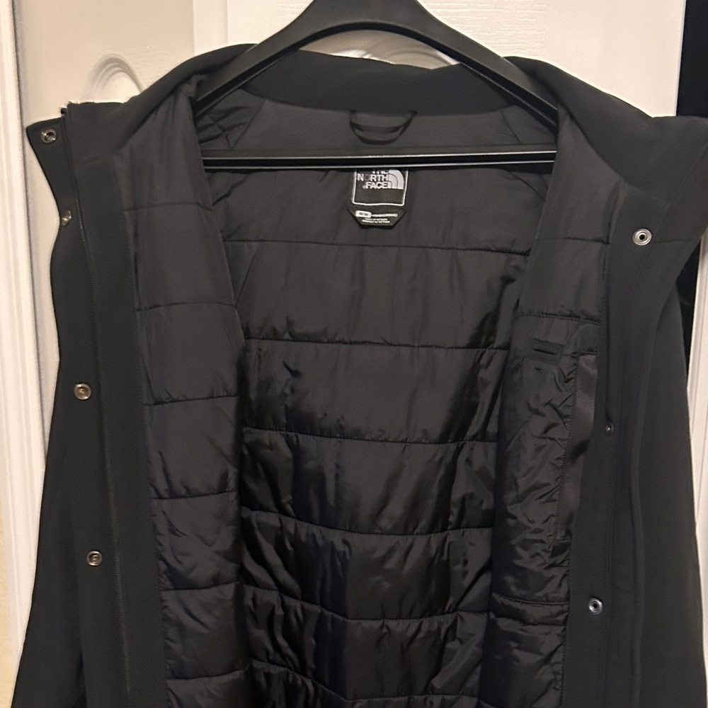 The North Face Women's Black Puffer Jacket